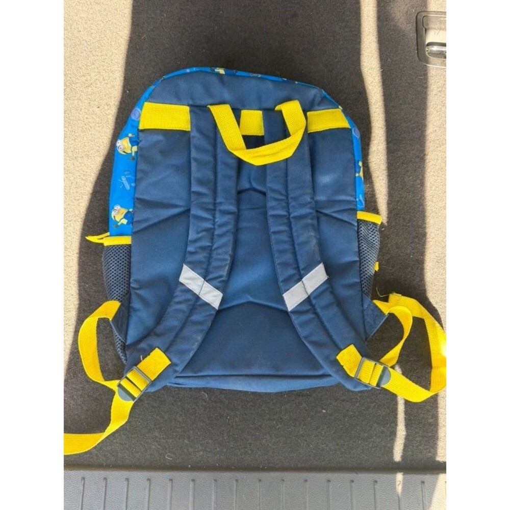 Minions Backpack - Picture 3 of 3